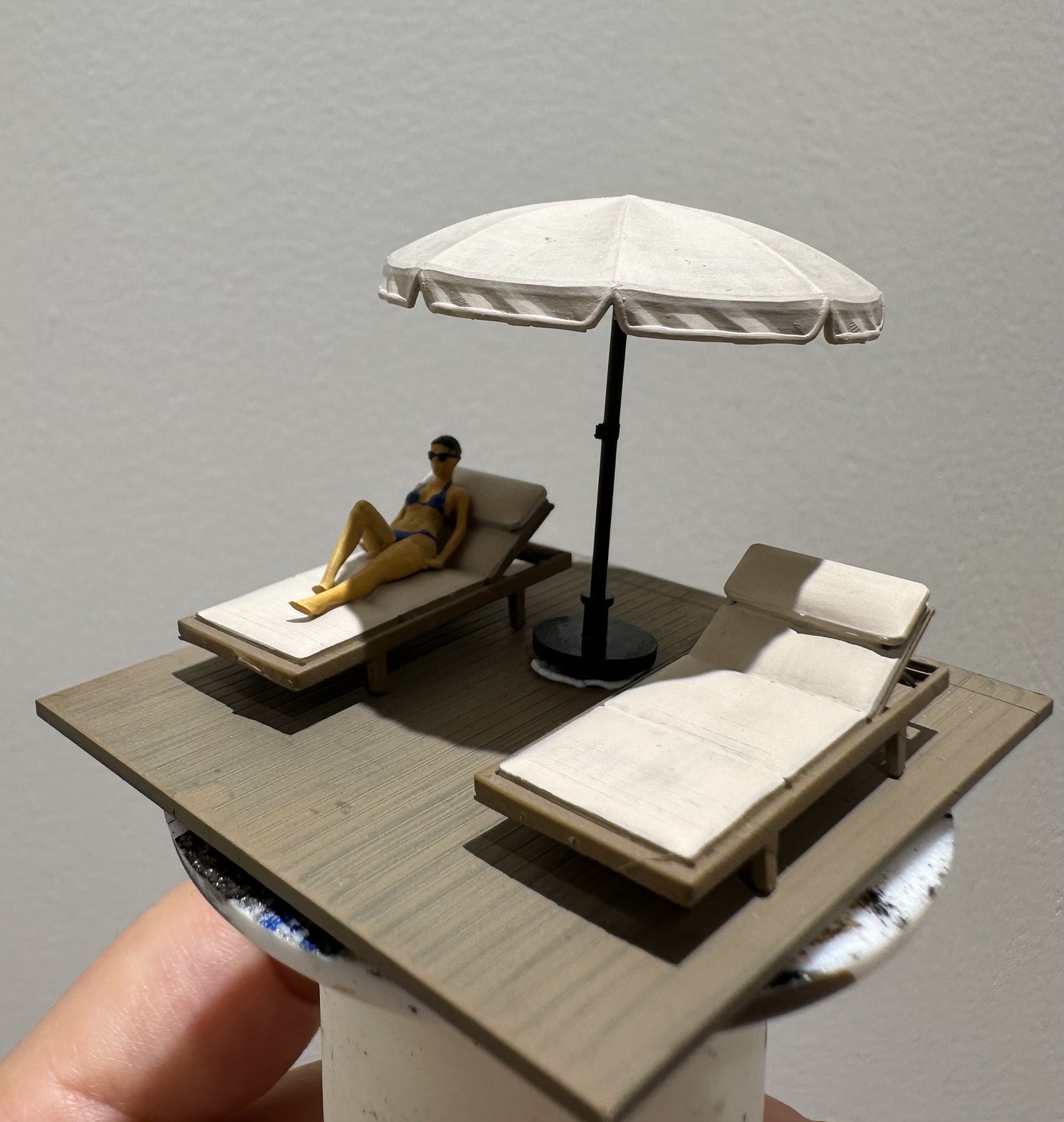 Diorama 1/64 Sun Bathing Micro - đánh giá và giá Tools Workshop Kids