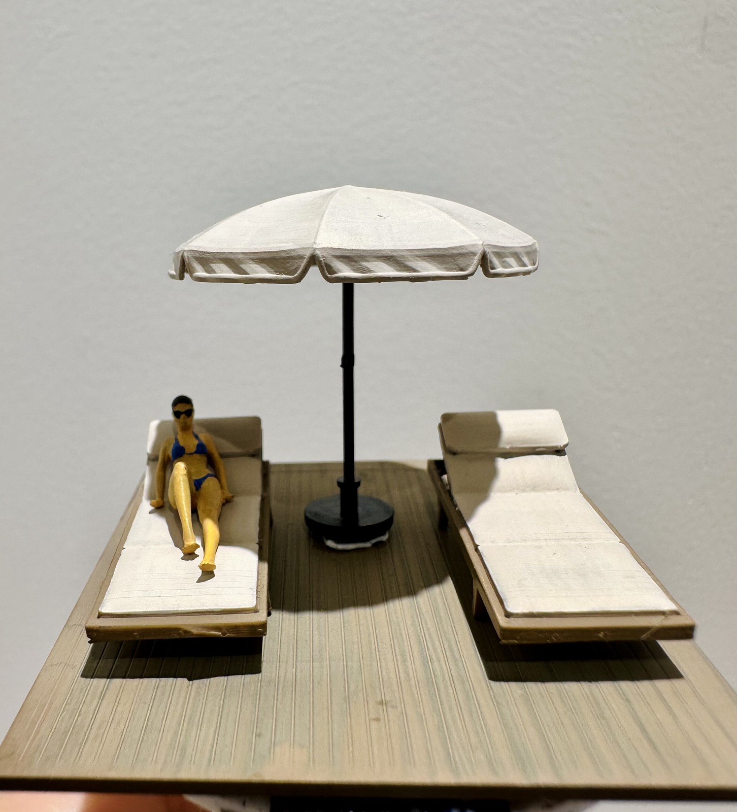 Diorama 1/64 Sun Bathing Micro - đánh giá và giá Tools Workshop Kids